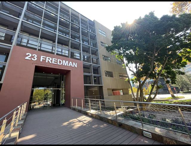 8,970M² OFFICE FOR SALE IN SANDTON CENTRAL